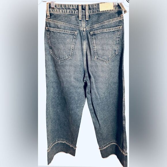 Vero Moda raw edge detail. - Picture 2 of 5